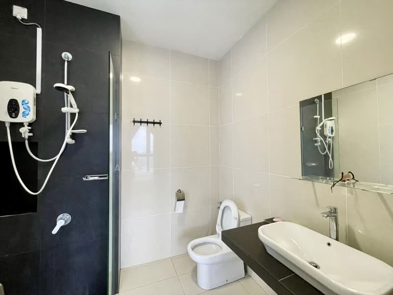 Apartment for Rent at Eco Nest @ Eco Botanic - Agnes Low - Bathroom - PropertyGuru.com.my