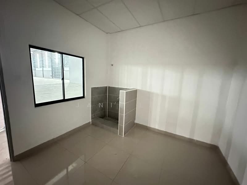 Kilang untuk Disewa di Teluk Panglima Garang (Banting) - Janie Lee - Interior - PropertyGuru.com.my