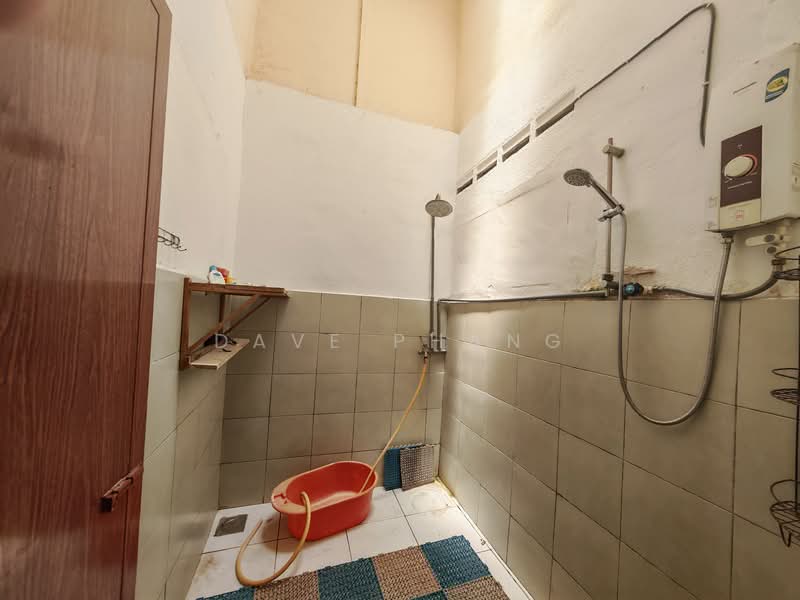 Taman Bunga Raya untuk Untuk Disewa - RM 1,600 /bulan, Apr 2026 - Bathroom - PropertyGuru.com.my