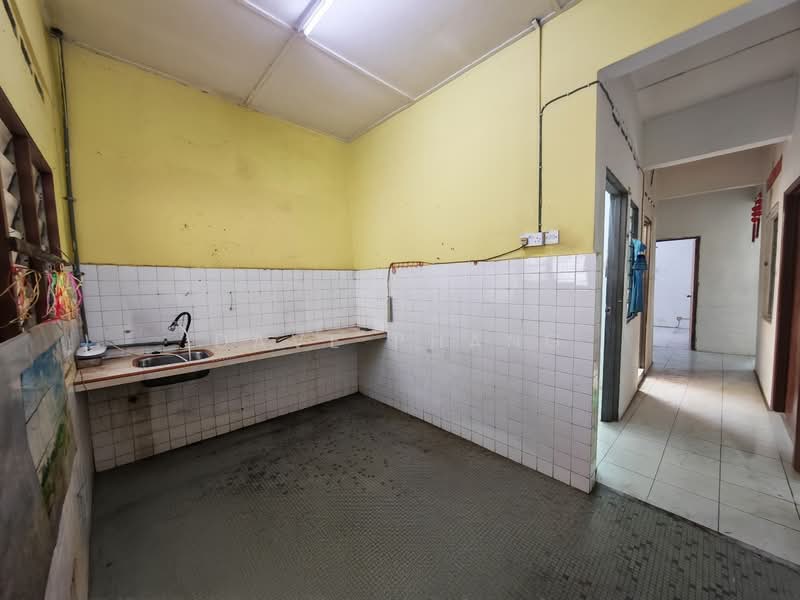 Taman Bunga Raya untuk Untuk Disewa - RM 1,600 /bulan, Apr 2026 - Kitchen - PropertyGuru.com.my