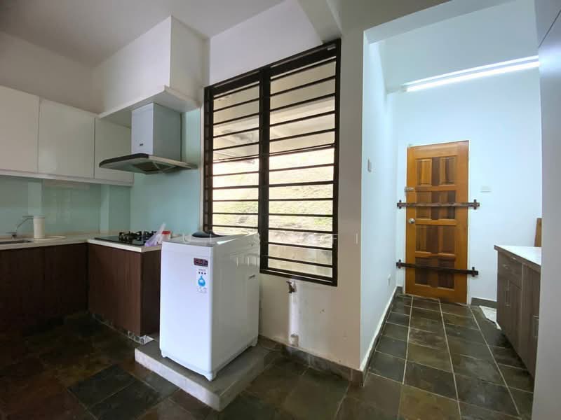 Apartment for Sale at Taman Hijau Apartment - Zul Syafiq - Kitchen - PropertyGuru.com.my