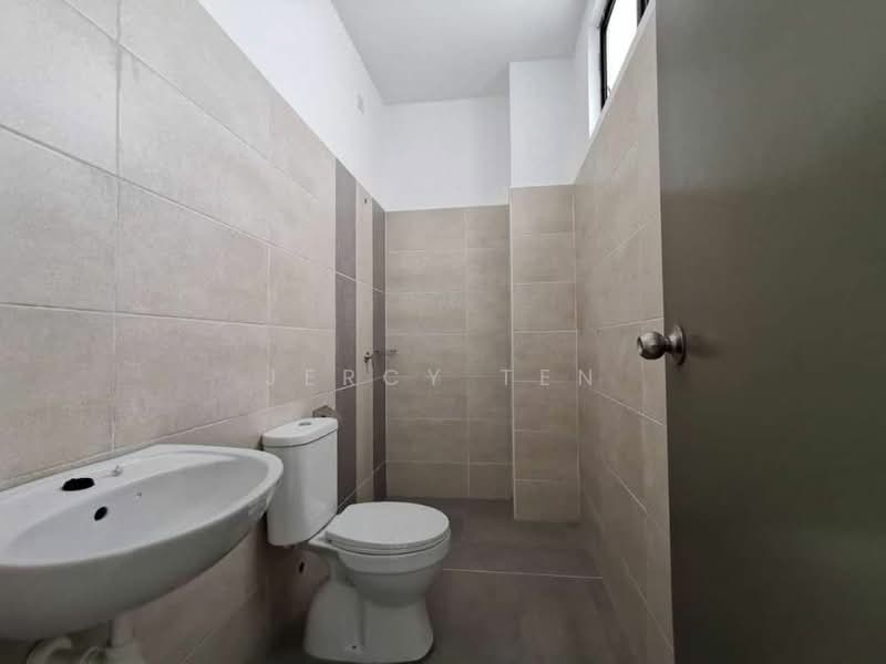 Cluster House for Sale in Skudai (Johor) - Jercy Ten - Bathroom - PropertyGuru.com.my