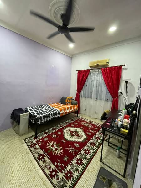 Semi-Detached House for Sale in Taman Pelangi (Johor Bahru) - Herry Goh - Bedroom - PropertyGuru.com.my