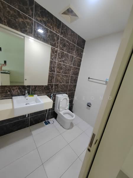 Semi-Detached House for Sale in Puchong (Selangor) - Ng Hon Keong - Bathroom - PropertyGuru.com.my