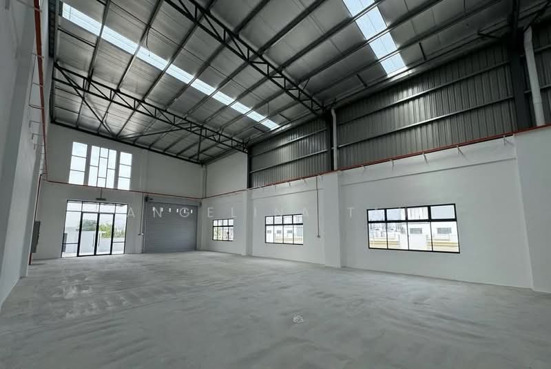 Factory for Rent in Taman Perniagaan Setia (Johor Bahru) - Angelina Tan - Interior - PropertyGuru.com.my
