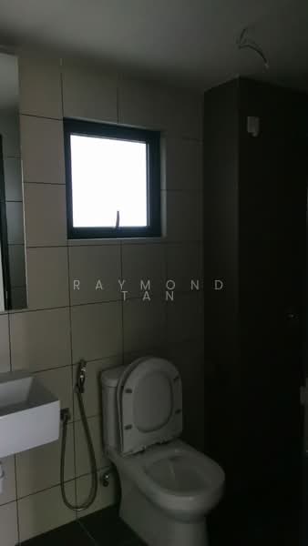 Service Residence for Sale at D'Quince Residences - Raymond Tan - Bathroom - PropertyGuru.com.my