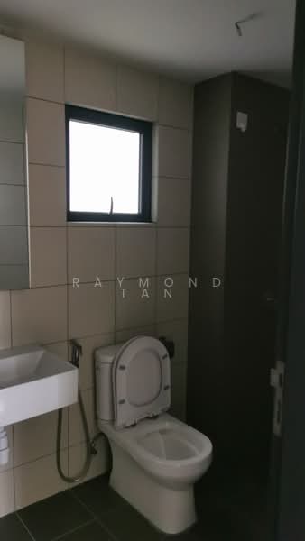 Service Residence for Sale at D'Quince Residences - Raymond Tan - Bathroom - PropertyGuru.com.my