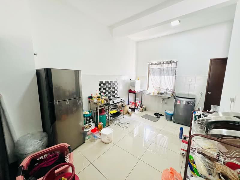 2-storey Terraced House for Sale in Setia Ecohill (Semenyih) - Hawa Ibrahim - Kitchen - PropertyGuru.com.my