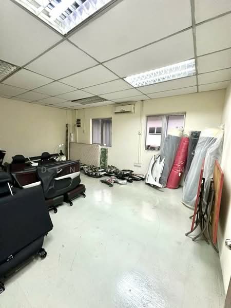 Detached Factory for Sale in Taman Klang Utama (Kapar) - Dennix Chin - Interior - PropertyGuru.com.my