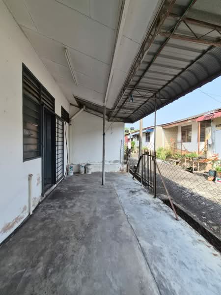 1-storey Terraced House for Sale in Taman Mutiara (Sungai Kob) - Aswad . - Backyard - PropertyGuru.com.my