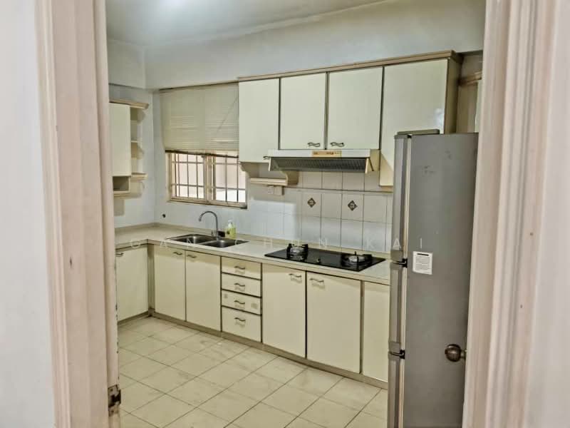 Gold Coast Resort Condominium untuk Untuk Disewa - RM 2,000 /bulan, Apr 2026 - Kitchen - PropertyGuru.com.my