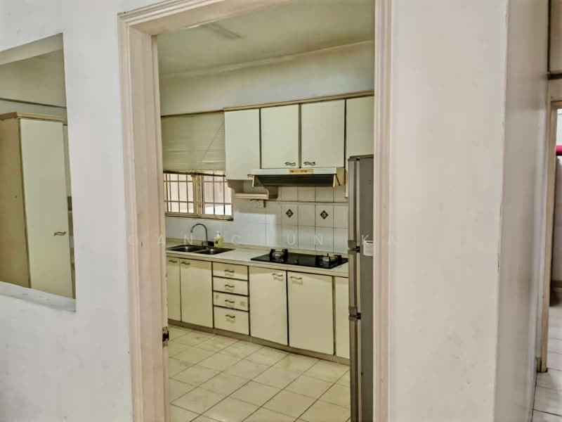 Gold Coast Resort Condominium untuk Untuk Disewa - RM 2,000 /bulan, Apr 2026 - Kitchen - PropertyGuru.com.my