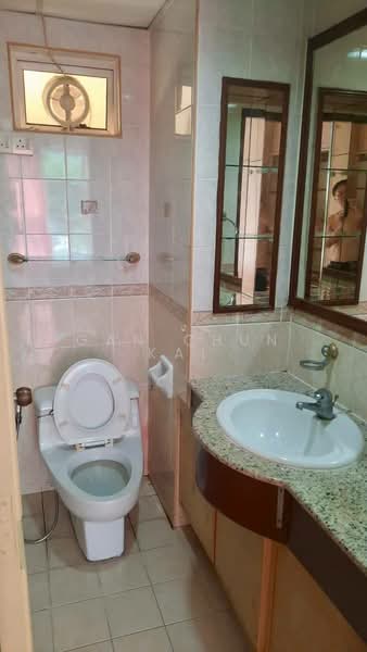 Gold Coast Resort Condominium untuk Untuk Disewa - RM 2,000 /bulan, Apr 2026 - Bathroom - PropertyGuru.com.my