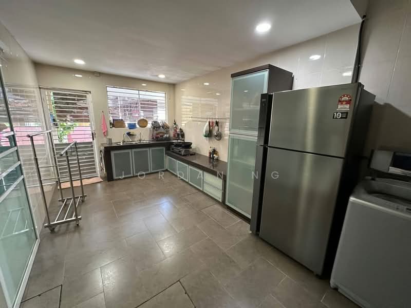 Semi-Detached House for Sale in Setia Eco Park (Setia Alam) - Jordan Ng - Kitchen - PropertyGuru.com.my