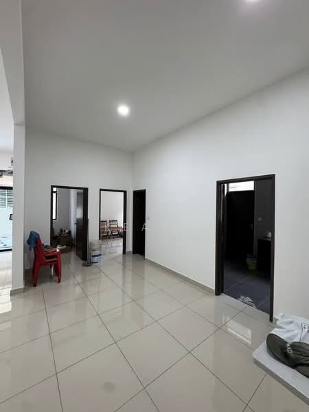 Untuk Disewa - Ixora