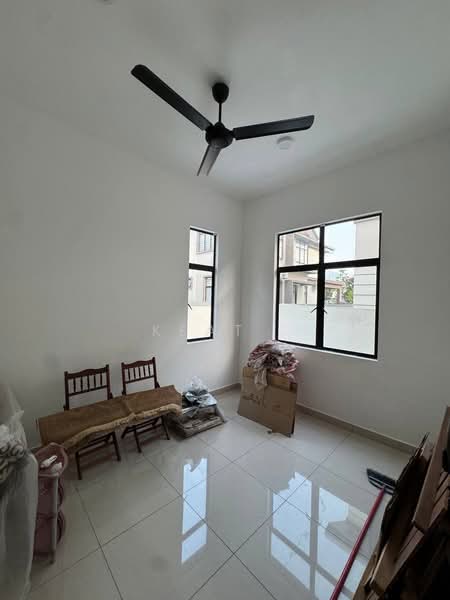 Untuk Disewa - Ixora