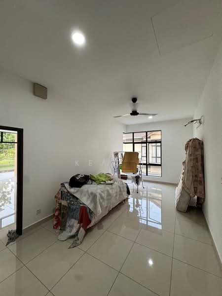 Untuk Disewa - Ixora