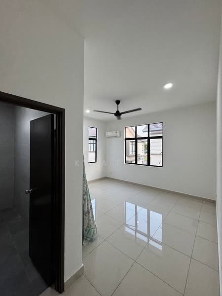 Untuk Disewa - Ixora