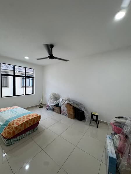 Untuk Disewa - Ixora