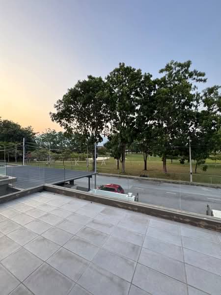 Untuk Disewa - Ixora