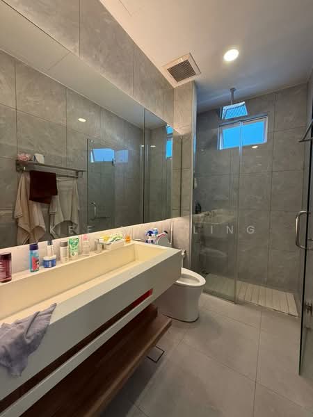 Nusa Duta untuk Untuk Dijual - RM 2,000,000, Apr 2026 - Master bedroom Bathroom - PropertyGuru.com.my