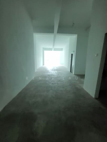 Shop for Rent in Sungai Besi (Kuala Lumpur) - Kenji Lau - Corridor - PropertyGuru.com.my