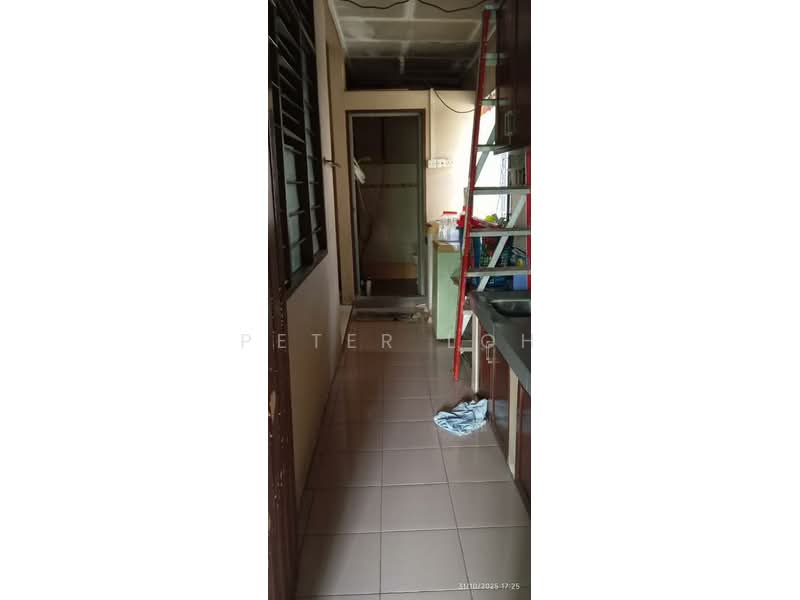 1-storey Terraced House for Sale in Taman Cegar (Simpang Ampat) - Peter Loh - Kitchen - PropertyGuru.com.my