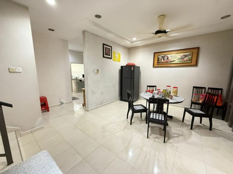 Taman Bukit Piatu Mutiara untuk Untuk Dijual - RM 528,000, Apr 2026 - Dining Room - PropertyGuru.com.my