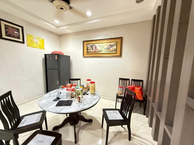 Taman Bukit Piatu Mutiara untuk Untuk Dijual - RM 528,000, Apr 2026 - Dining Room - PropertyGuru.com.my