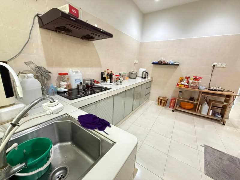 Taman Bukit Piatu Mutiara untuk Untuk Dijual - RM 528,000, Apr 2026 - Kitchen - PropertyGuru.com.my