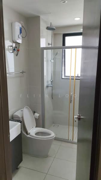 Condominium for Rent at Bay Laurel @ Country Garden Danga Bay - Eliin Loo - Bathroom - PropertyGuru.com.my