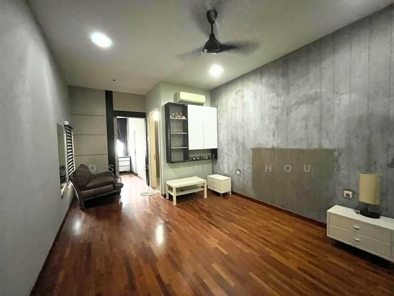 Bungalow for Sale in Glenmarie (Selangor) - Josephine Chou - Living Room - PropertyGuru.com.my