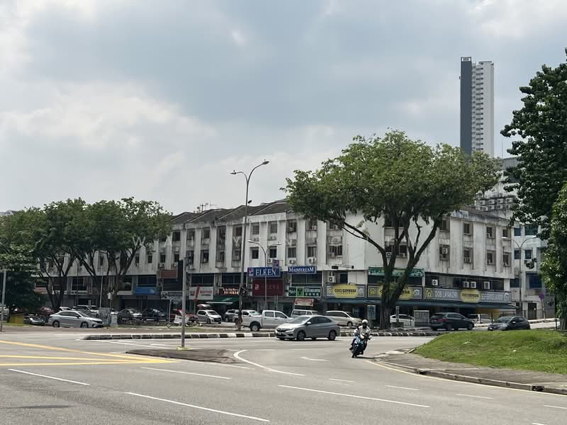 Shop for Sale in Kuchai Lama (Kuala Lumpur) - Wai Yen Chin - Exterior - PropertyGuru.com.my