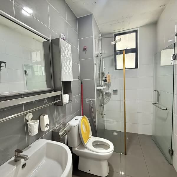 The Platino Serviced Apartment untuk Untuk Dijual - RM 750,000, Apr 2026 - Bathroom - PropertyGuru.com.my