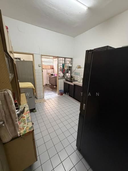 2-storey Terraced House for Sale in Taman Sri Putri (Skudai) - Winson Tan - Kitchen - PropertyGuru.com.my