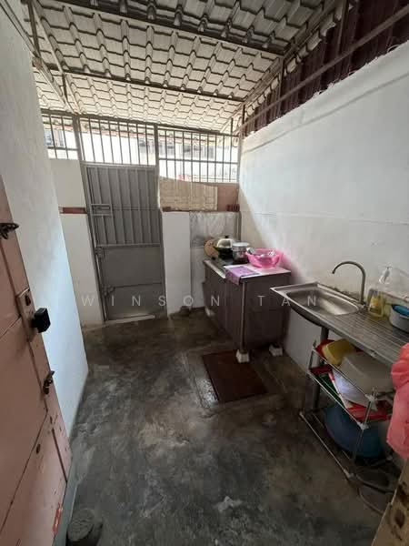 2-storey Terraced House for Sale in Taman Sri Putri (Skudai) - Winson Tan - Kitchen - PropertyGuru.com.my