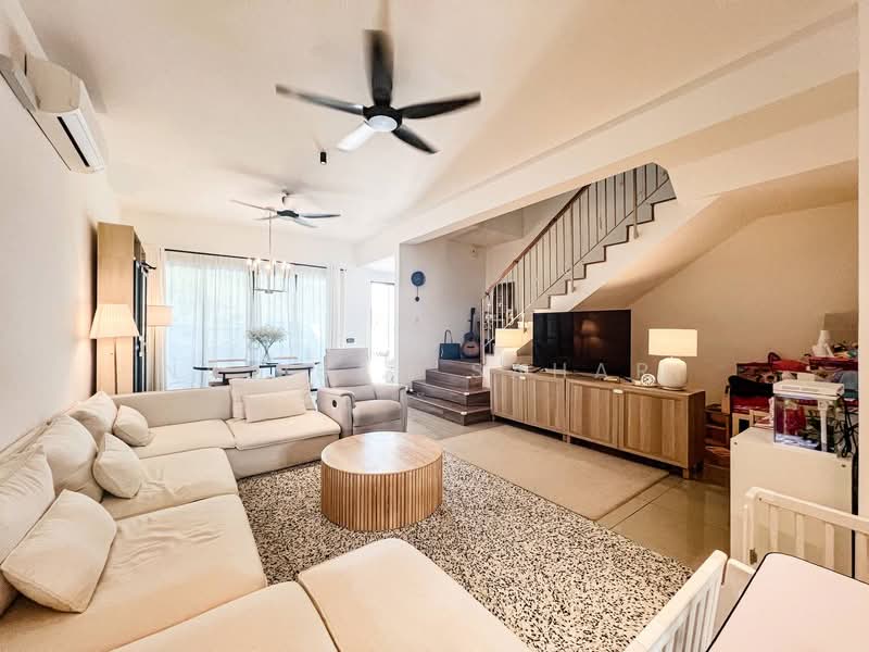 Serenia City : Serenia Aiora untuk Untuk Disewa - RM 2,500 /bulan, Apr 2026 - Living Room - PropertyGuru.com.my