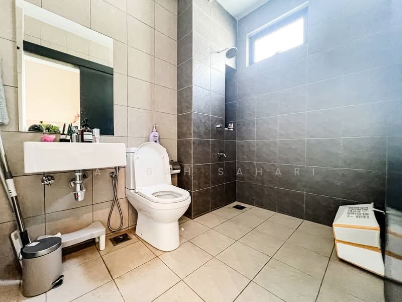 Serenia City : Serenia Aiora untuk Untuk Disewa - RM 2,500 /bulan, Apr 2026 - Bathroom - PropertyGuru.com.my