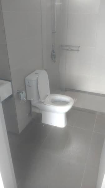 Condominium for Rent at Tropicana Bay Residences - Ryan Sim - Bathroom - PropertyGuru.com.my
