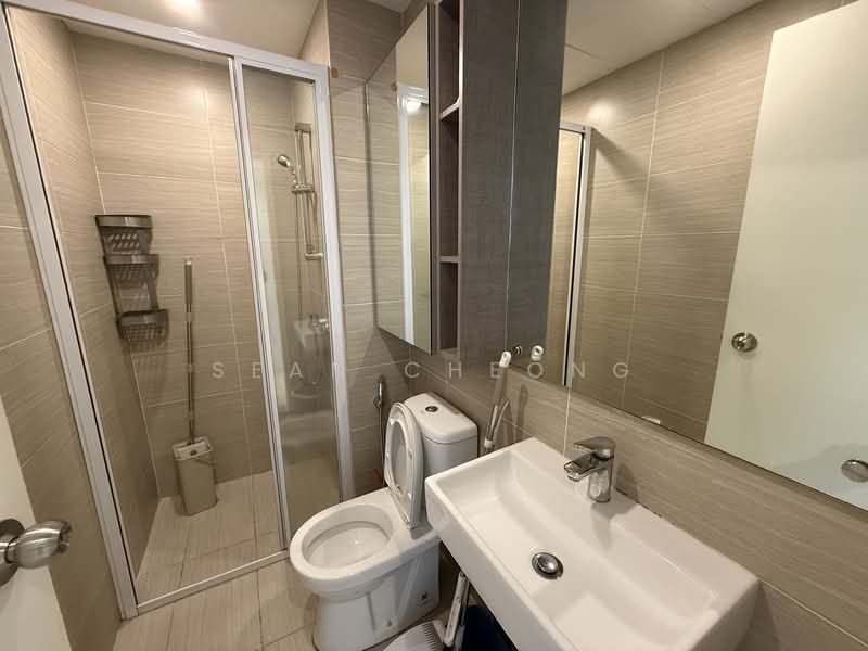 Serviced Residence @ Fera Residence @ The Quartz WM untuk Untuk Disewa - RM 2,400 /bulan, Apr 2026 - Bathroom - PropertyGuru.com.my