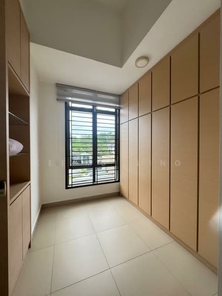 Cluster House for Sale in Setia Tropika (Johor Bahru) - Kee Mui Ling - Master Bedroom Interior - PropertyGuru.com.my
