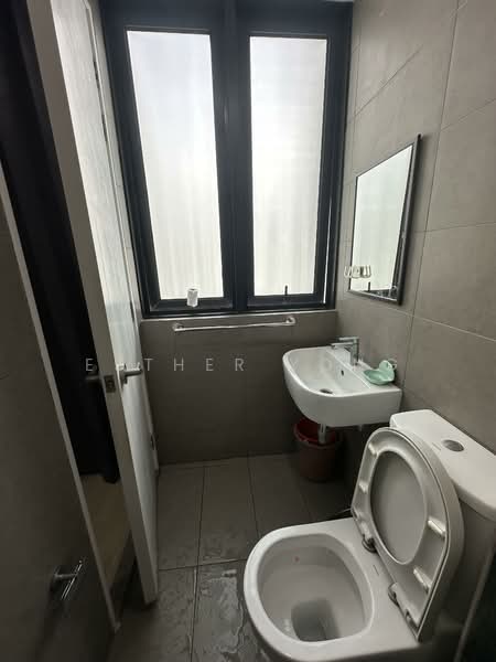 Service Residence for Sale at H2O Residences - Esther Yong - Bathroom - PropertyGuru.com.my