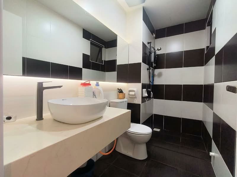 Servis Apartment untuk Dijual di Sky Oasis Residence (Pangsapuri Oasis 1) - Jas Tay - Bathroom - PropertyGuru.com.my