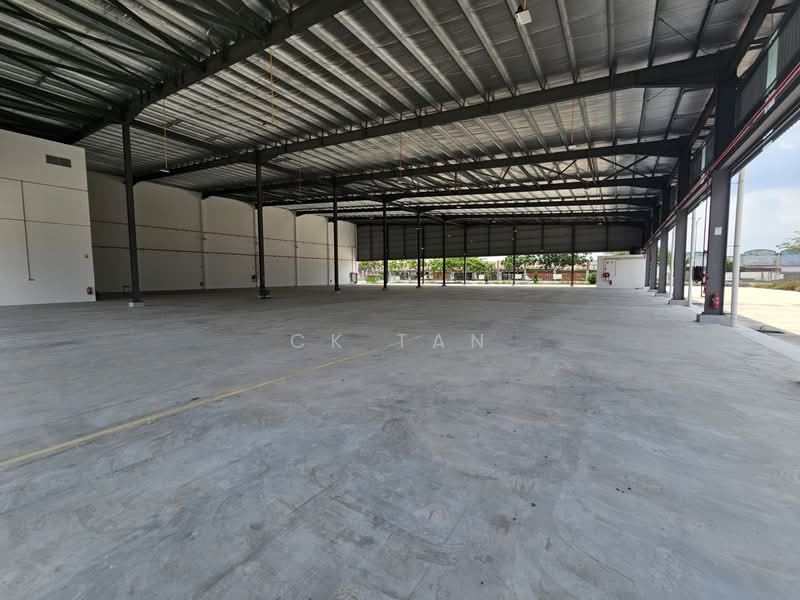 For Rent - Nilai 3 Wholesale Centre
