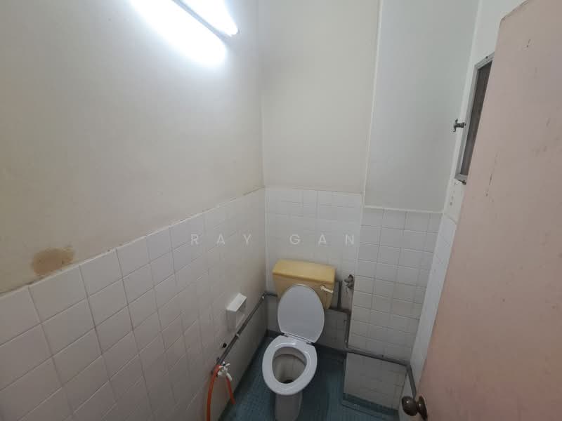 Apartment for Rent at Apartment Melor - Ray Gan - Bathroom - PropertyGuru.com.my