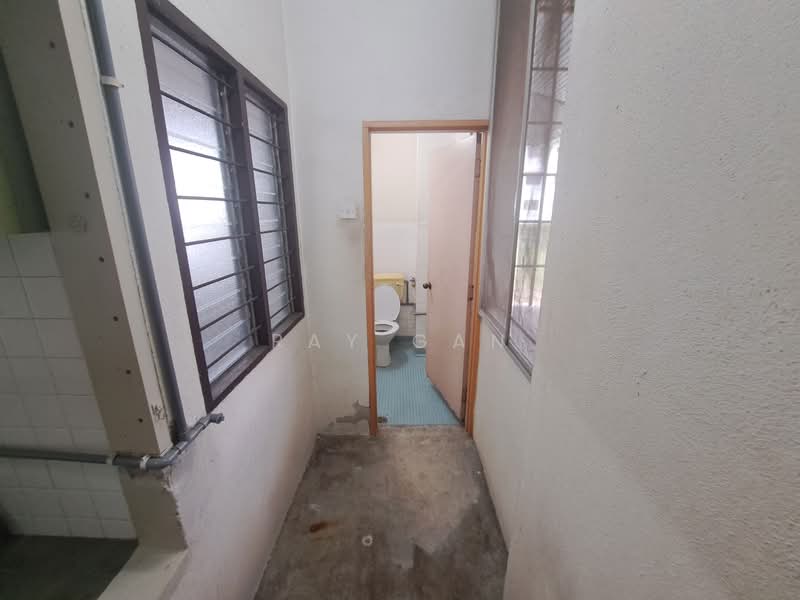 Apartment for Rent at Apartment Melor - Ray Gan - Bathroom - PropertyGuru.com.my