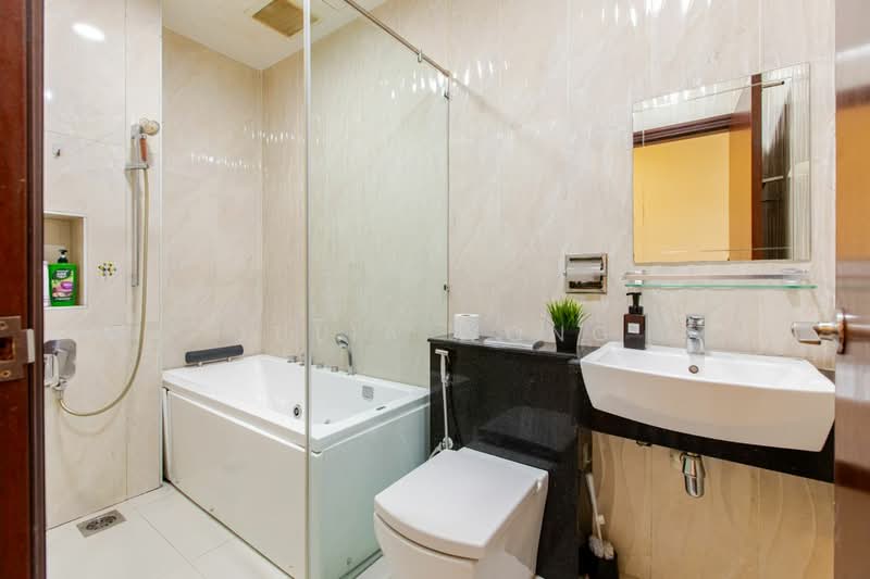 Service Residence for Rent at Paragon Suites @ CIQ - Julia Wong - Bathroom - PropertyGuru.com.my