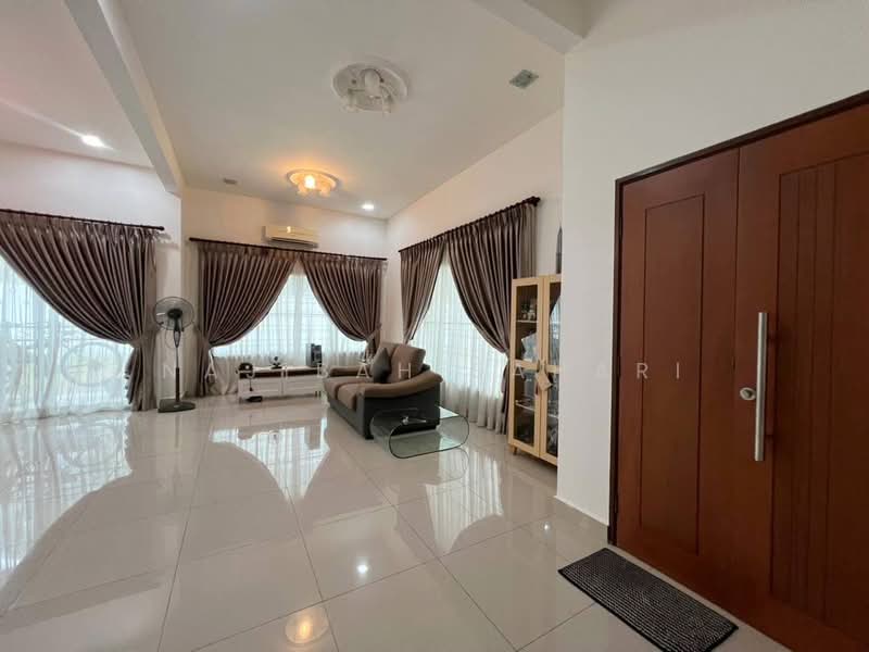 Bandar Tasik Kesuma untuk Untuk Dijual - RM 799,000, Apr 2026 - Living Room - PropertyGuru.com.my