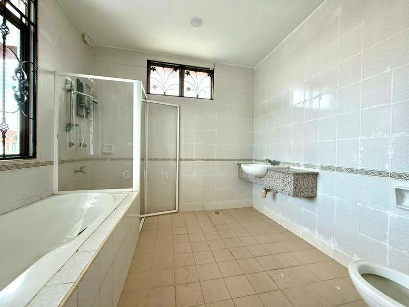 Rumah Berkembar untuk Dijual di Johor Bahru (Johor) - Genki Yap - Bathroom - PropertyGuru.com.my