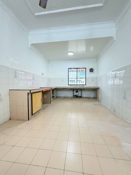 Kota Tinggi Kotas Tinggis untuk Untuk Dijual - RM 420,000, Apr 2026 - Kitchen - PropertyGuru.com.my